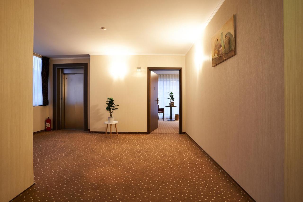 Petrodava One Piatra Neamt Bagian luar foto
